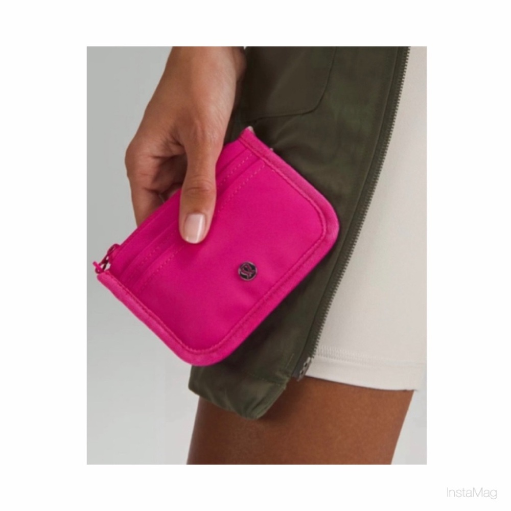 NEW Lululemon True Identity Card Case Sonic Pink 🎀